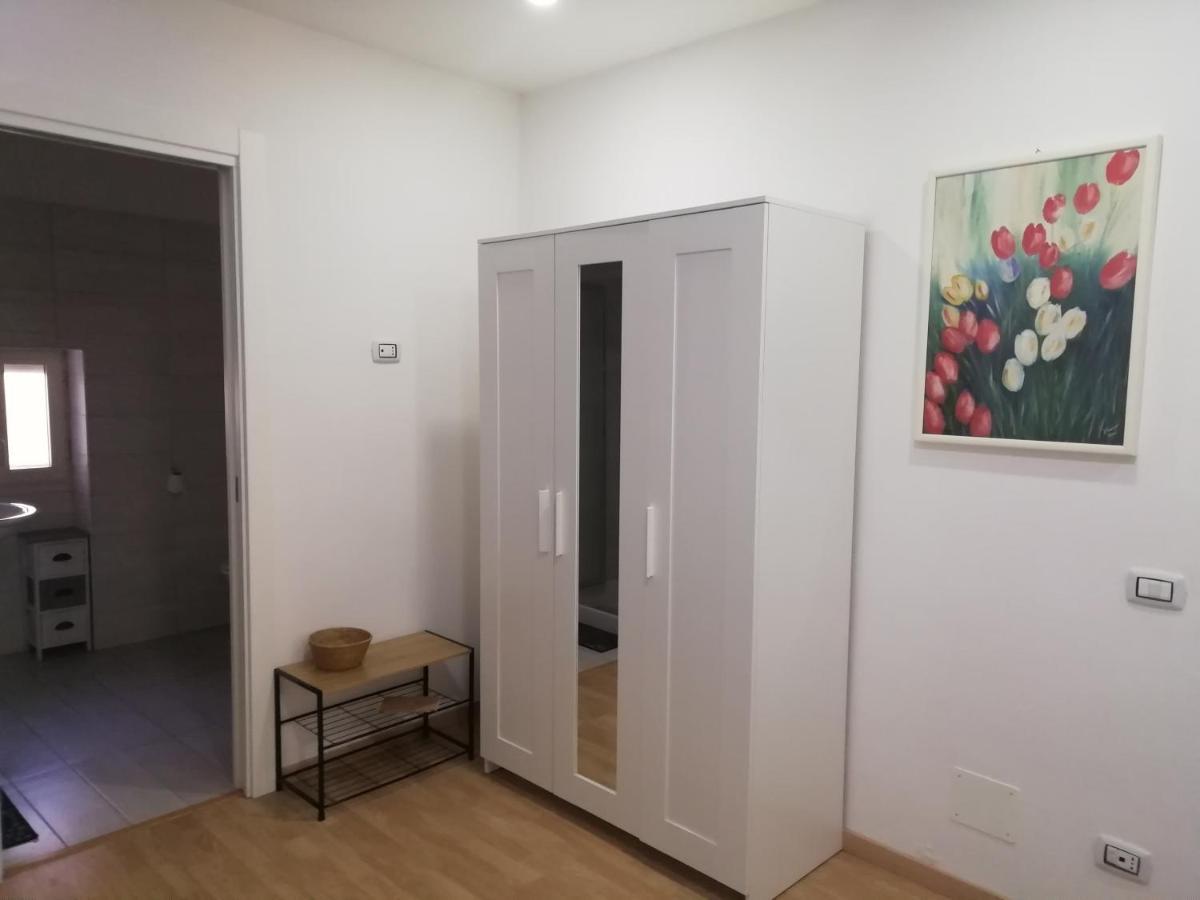 Apartment Otto Di Denari Neapel